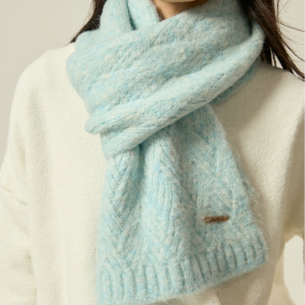 Thick alpaca wool scarf for winter