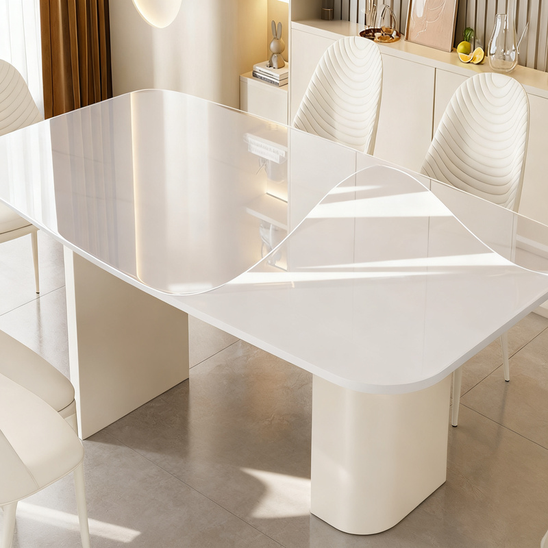 Transparente Schutzfolie für Tische und Möbel