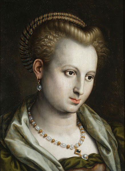 Female head turned to the right with a pearl necklace 1580