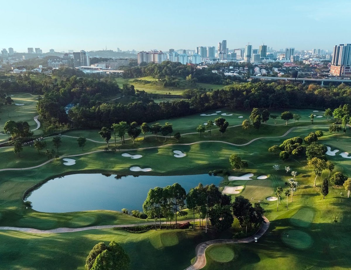 Stellaris @ Riana Dutamas — golf course aerial