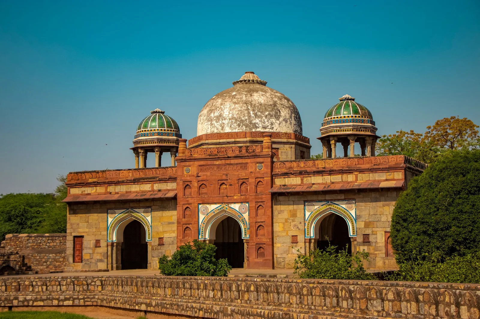 Salabat Khan Tomb (Chandbibi Palace)