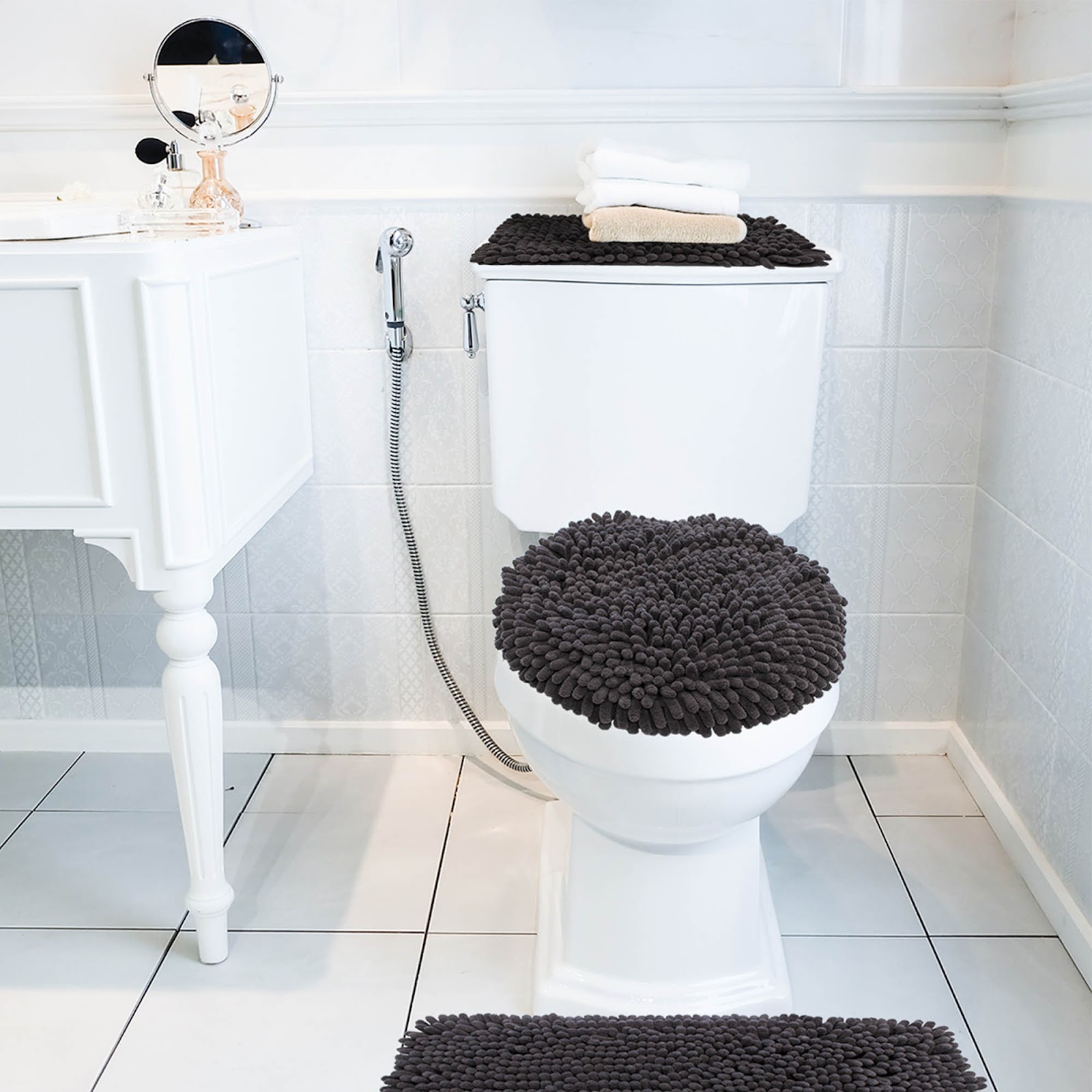 Set de baño de poliéster Deco Express Silk color gris oscuro, 3 piezas
