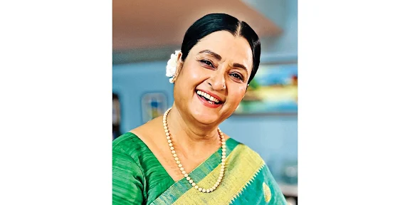 প্রথমবার মঞ্চে একক অভিনয়: 'লুৎফার প্রদীপ' নাটকে চিত্রলেখা গুহ