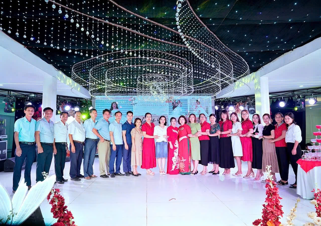 HOẠT ĐỘNG GIAO LƯU, GẮN KẾT TẬP THỂ