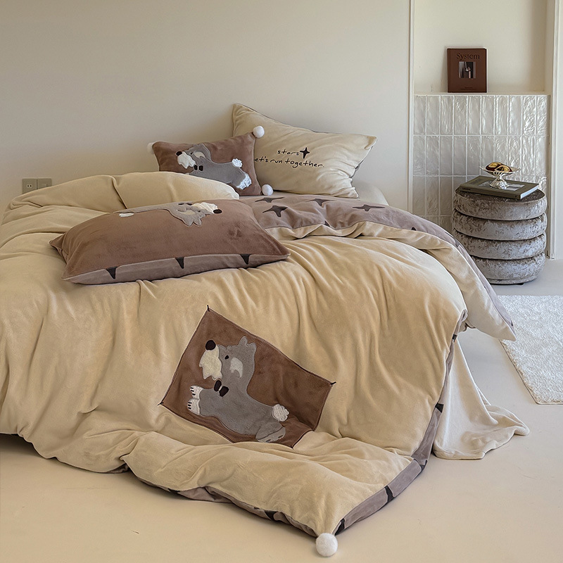 Milk fiber bedding set with dog motif