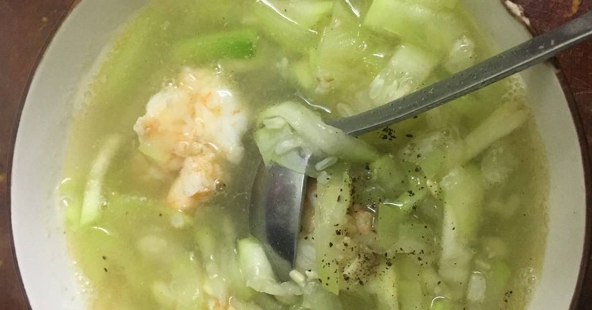 Tôm nấu canh bầu