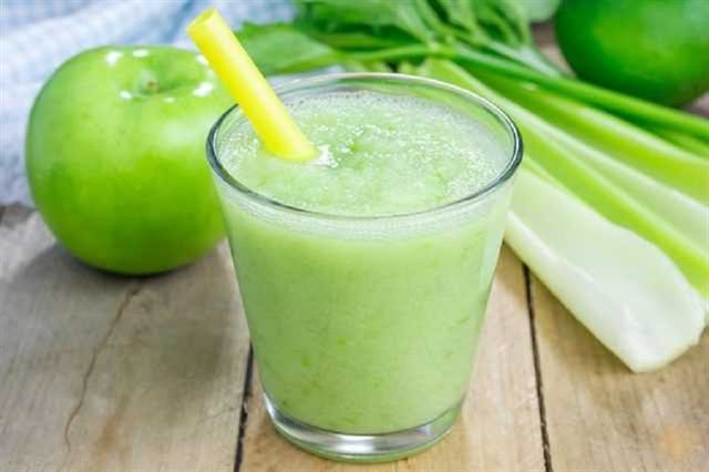 Sinh Tố Cần Tây Táo Xanh