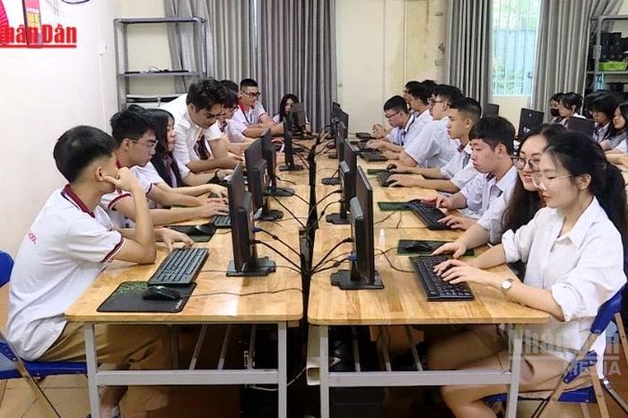 [Video] Hơn 500.000 thí sinh chưa đăng ký thi tốt nghiệp THPT 2026 - Báo Nhân Dân