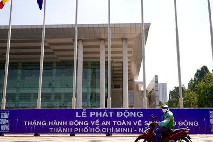 TPHCM ứng dụng AI và chuyển đổi số phòng ngừa rủi ro lao động - Báo Người Lao Động