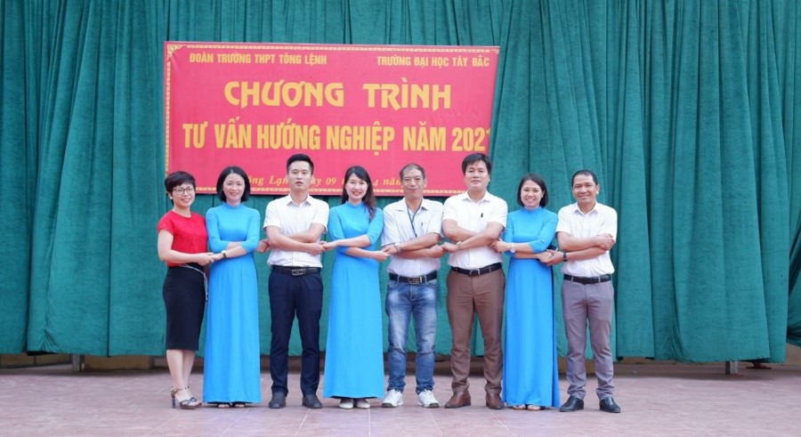 Tiểu ban Quảng bá, tư vấn tuyển sinh triển khai hoạt động tại Trường THPT Tông Lệnh