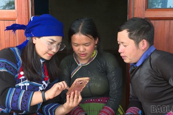 Y Tý: Gỡ 'rào cản số', nâng cao khả năng tiếp cận dịch vụ công - Báo Lào Cai