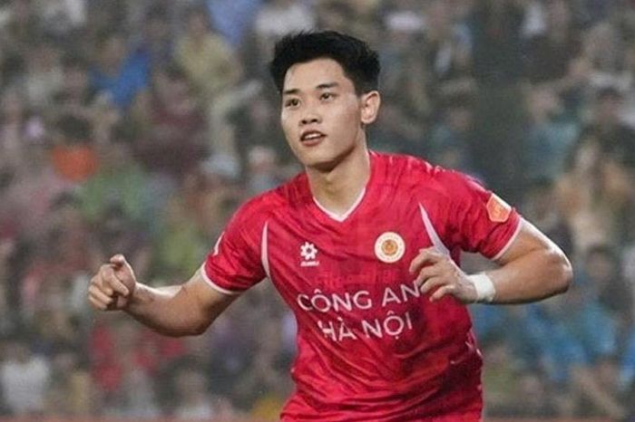 Đình Bắc ghi bàn 6 trận liên tiếp - Tạp chí Tri thức