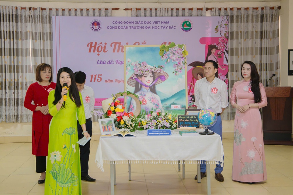 Công đoàn Trường đại Học Tây Bắc tổ chức hội thi cắm hoa chào mừng ngày Quốc tế phụ nữ 8/3