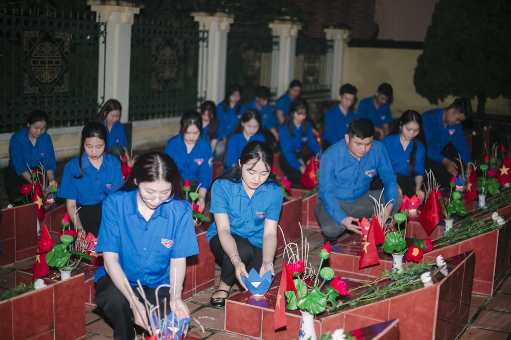 Tuổi trẻ Trường Đại học Tây Bắc triển khai nhiều hoạt động ý nghĩa nhân dịp Kỷ niệm 78 năm ngày Thương binh - Liệt sĩ (27/7/1947 - 27/7/2025)