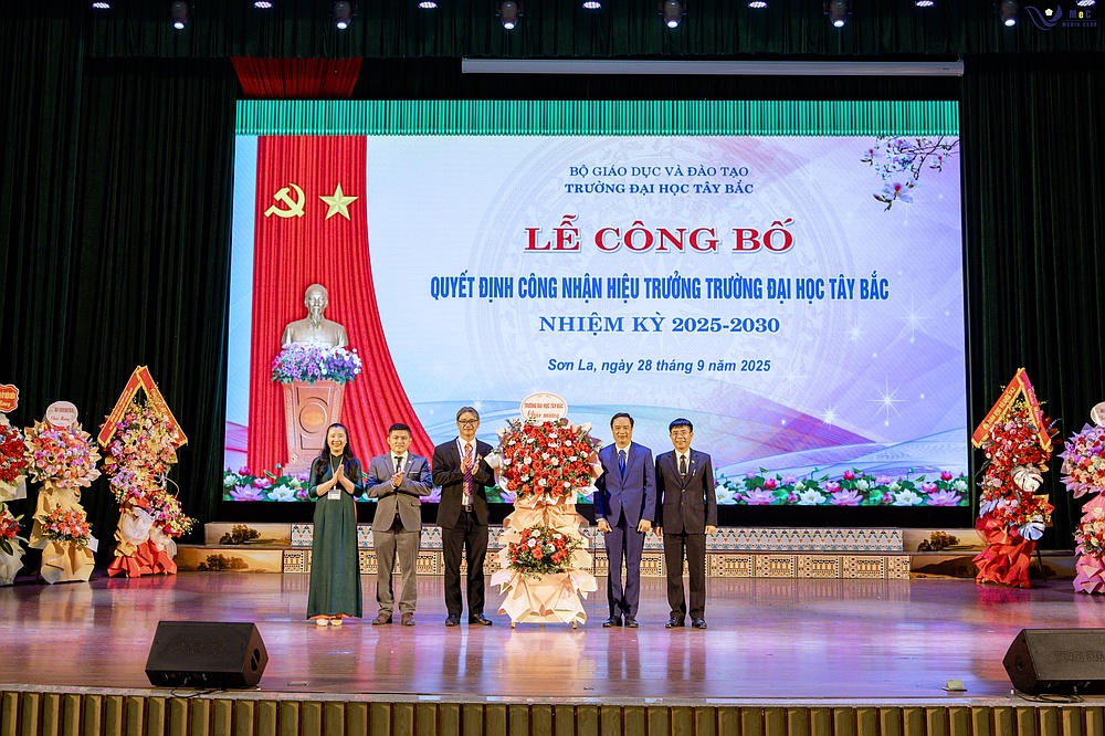 Lễ Công bố Quyết định công nhận Hiệu trưởng Trường Đại học Tây Bắc nhiệm kỳ 2025 - 2030