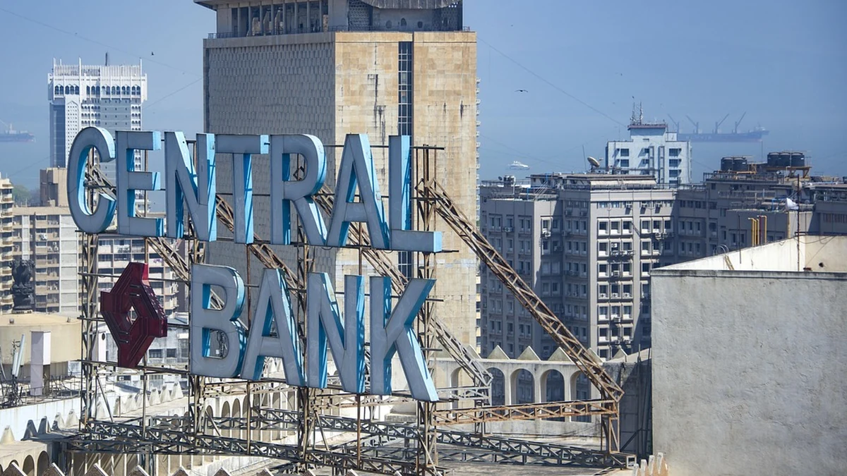 금리 인상 결정 과정과 한국 경제에 미치는 구조적 영향 분석