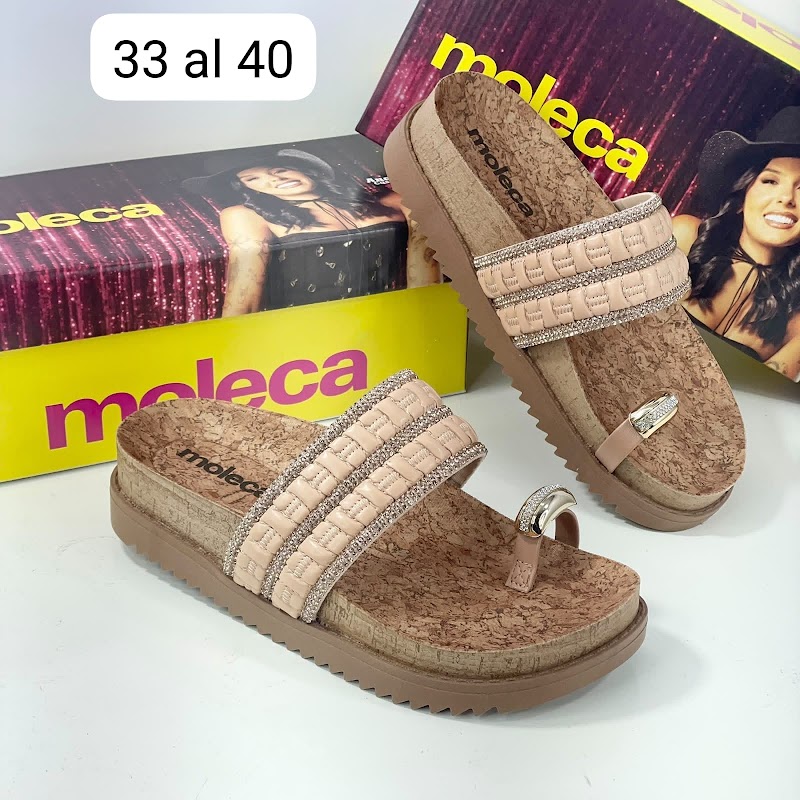 Sandalia plataforma con toque de strass · foto 2
