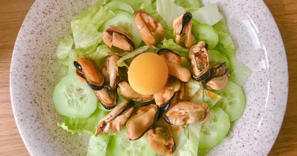 Salad Trứng Luộc, Dưa Leo & Vẹm Đen (Trai) Ngâm Dầu