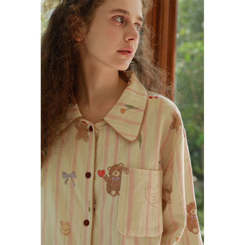 Women's house suit made of brushed cotton with pockets