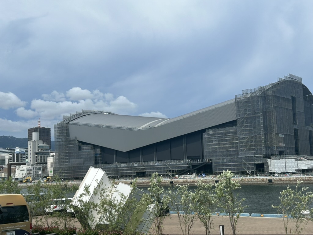 神戸港のウォーターフロントの風景
