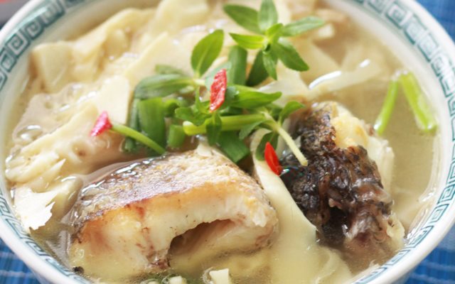 Canh Cá Nấu Măng