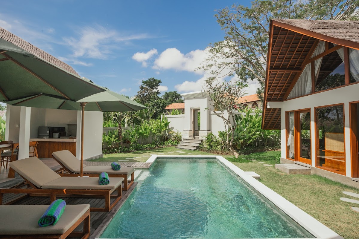 Arpana Deluxe Private Pool Villa — Garden View