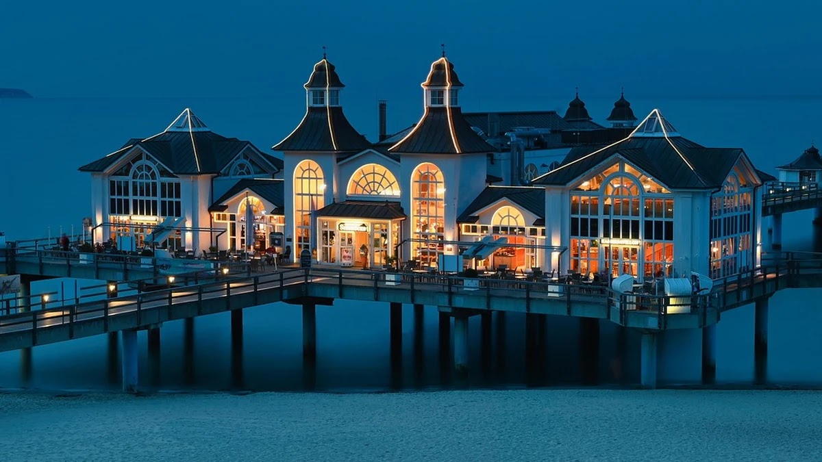 국내외 리조트와 호텔 예약 시 환불 정책과 추가 비용 조건 비교