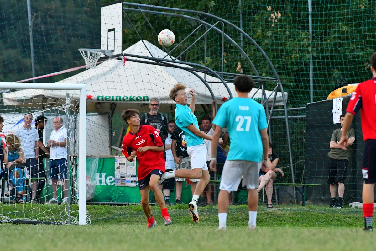 Foto Città di Prun - Schalke 104 vs Liverprun - Servizio fotografico Tornei