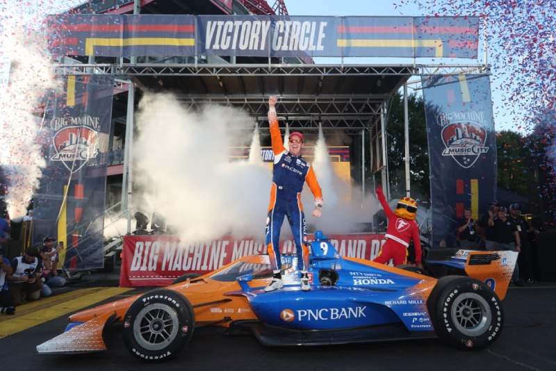 Scott Dixon vence prova conturbada nas ruas de Nashville