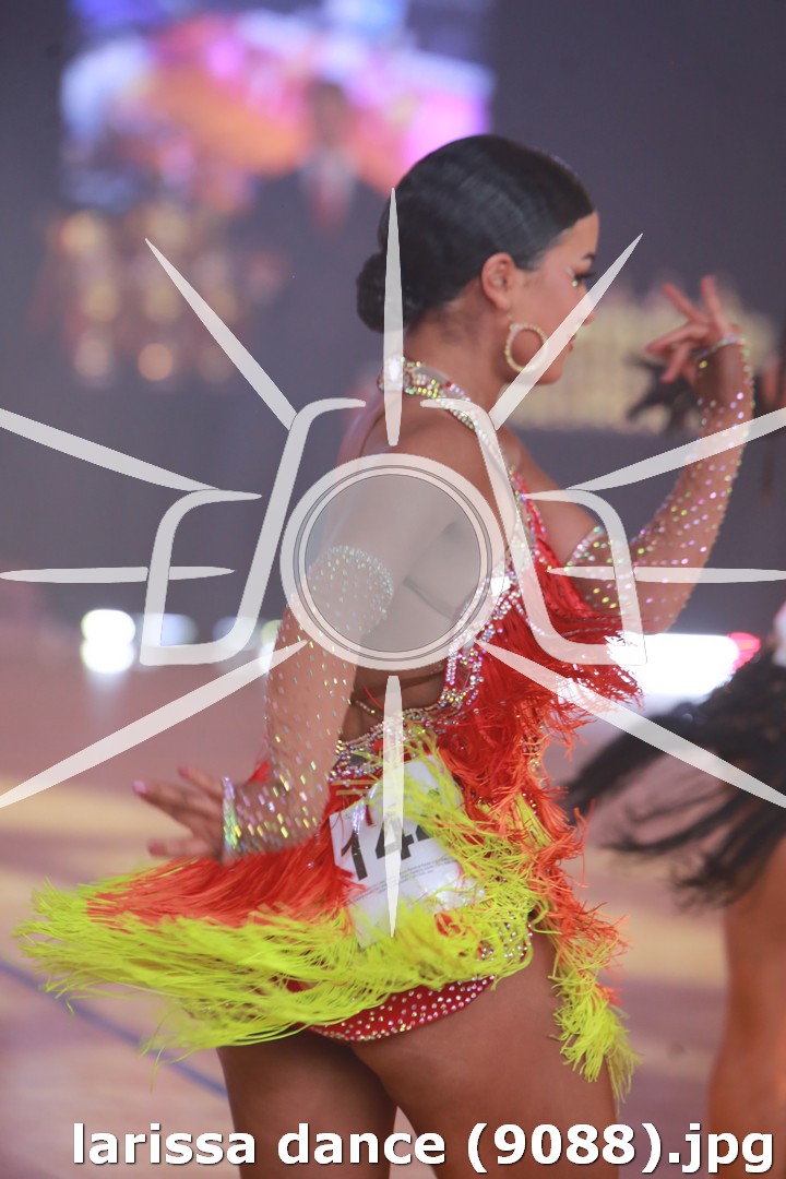 larissa dance (9088).jpg
