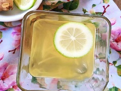 Như vậy là bạn đã có thứ nước giải rượu vô cùng hiệu quả cho ông xã rồi! Nước giải rượu này rất công hiệu luôn nhé! Thời gian chế biến lại nhanh, các nguyên liệu lại dễ dự trữ nên bạn cứ an tâm có thể làm ngay tại nhà.