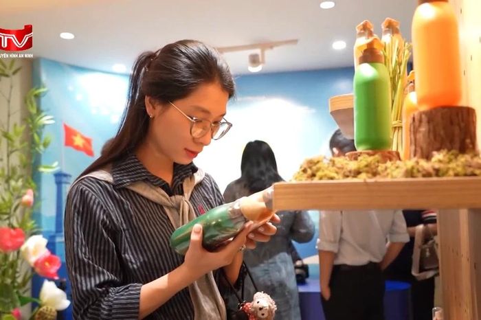 Khi người trẻ dẫn dắt xu hướng dùng hàng Việt - Chuyên trang An Ninh Thủ Đô - Báo Công an nhân dân