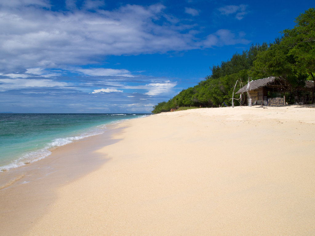 Sustainable tourism is, tourism effect gili trawangan, Waste management gili trawangan, coral reef conservation gili trawangan. CarbonEthics Indonesia