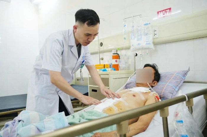 Cắt thực quản, tạo hình ống dạ dày giúp người bệnh ung thư thoát cửa tử - Báo Tri thức &amp; Cuộc sống