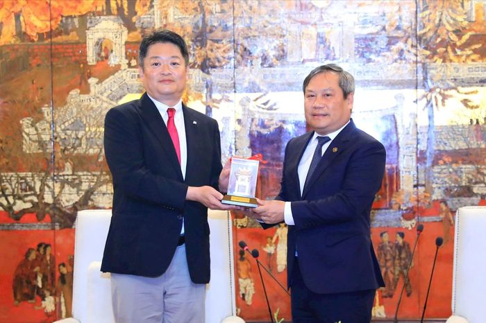 Hà Nội - Yamanashi trao đổi về cơ hội hợp tác chuyển đổi xanh - Đài Phát thanh và truyền hình Hà Nội