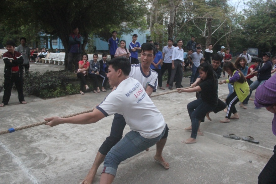 Nào ta cùng cố gắng…kéo