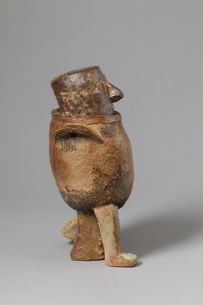 Boîte "bonhomme"
2021 - Grès chamoté engobé et oxydes - 35 cm
