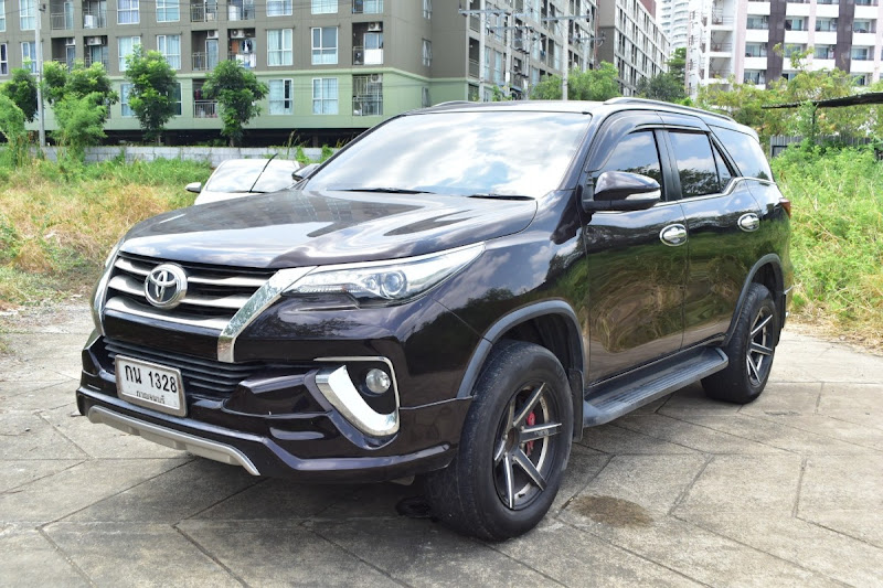 TOYOTA FORTUNER