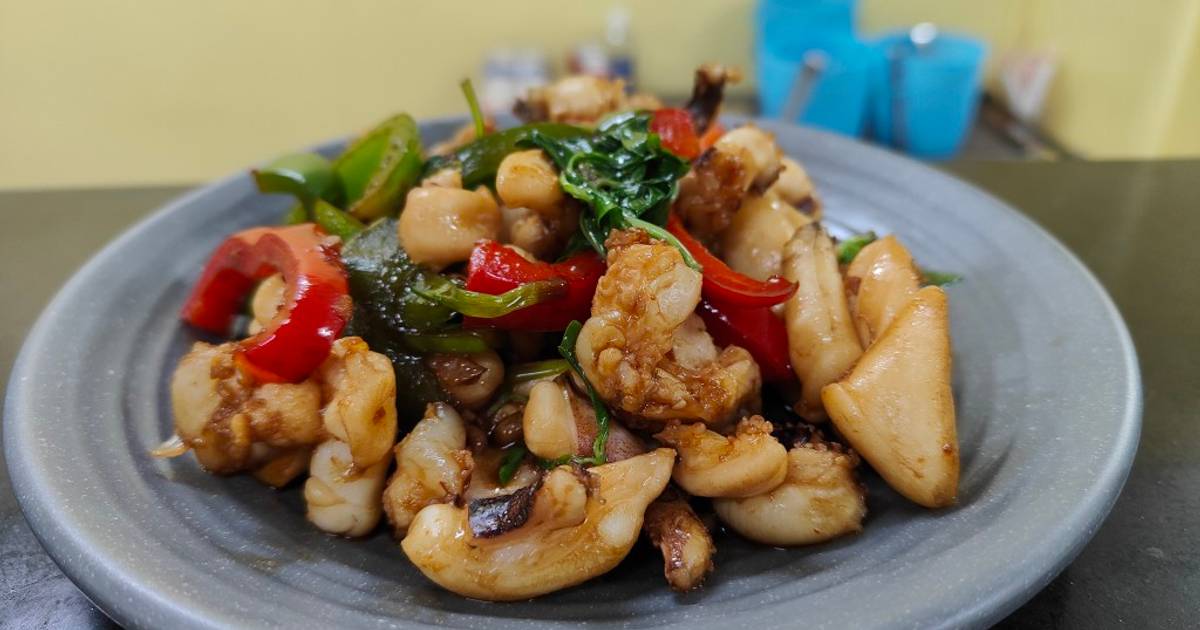 Râu mực xào lá quế
