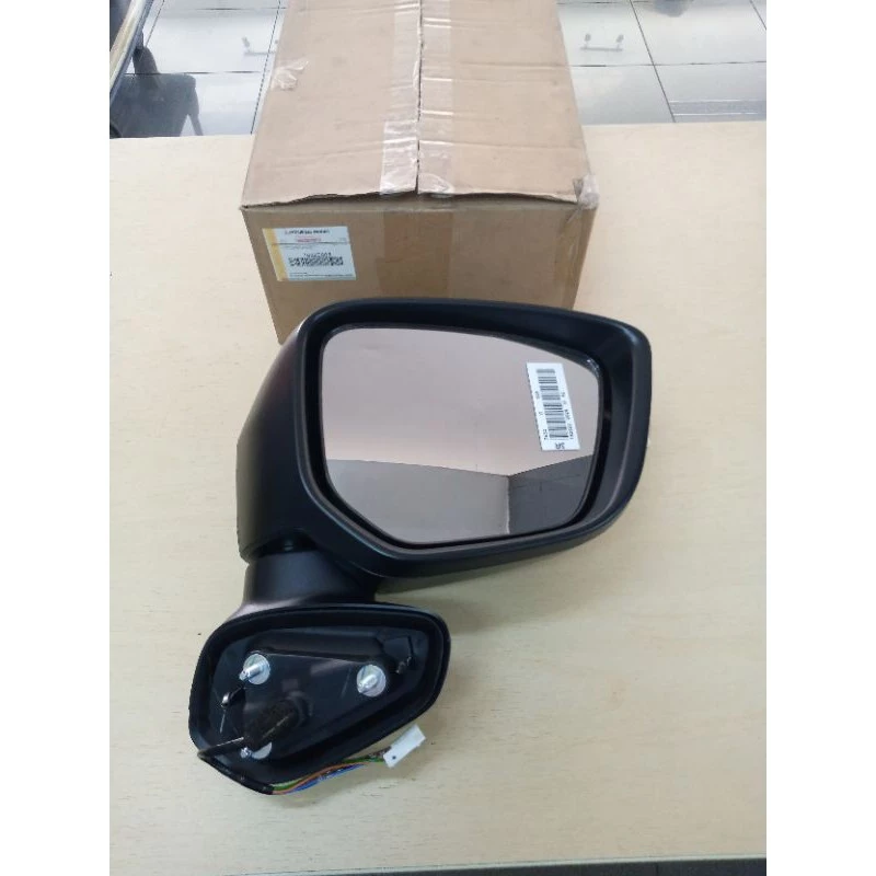 Kaca Spion Assy Xpander Sebelah Kanan Original: Solusi Cerdas untuk Keselamatan Anda