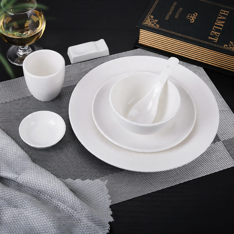 Ceramic tableware set, white, for gastronomy