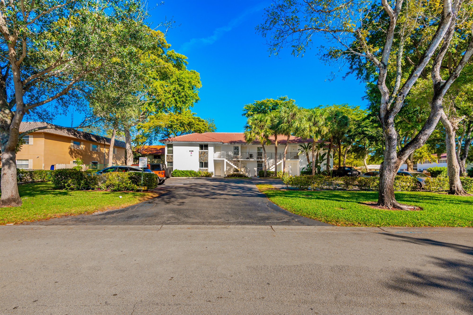6 Coral Springs Units property photo 27