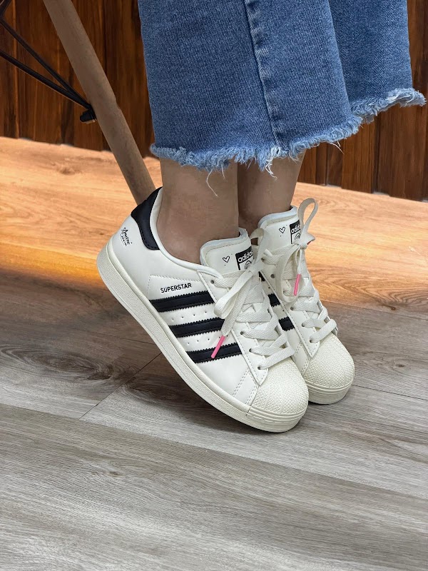 Adidas Superstar Crema Negro