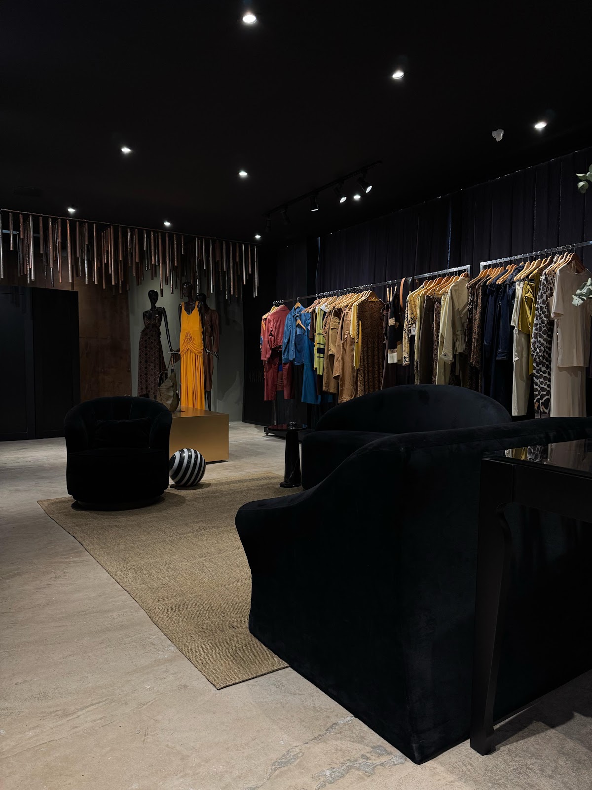 Ambiente Animale — showroom Low Profile + Dreams