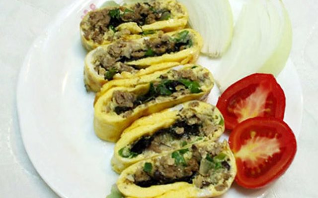 Trứng Cuộn Rong Biển, Thịt Bò Băm