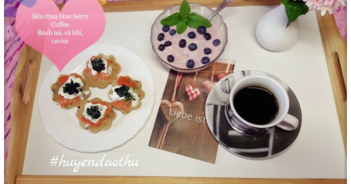 #cleaneating #fingerfood caviar bánh mỳ phô mai tươi cá hồi