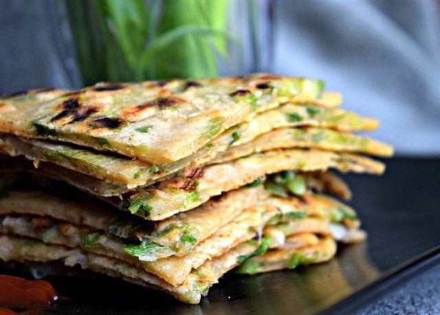 Bánh Pancake Hành Lá Kiểu Trung