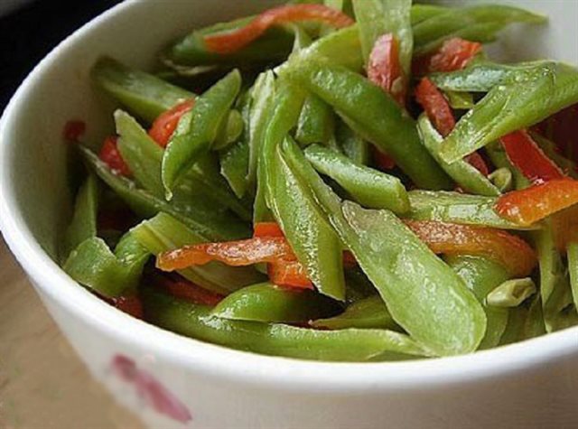 Đậu Que Xào Ớt Đỏ