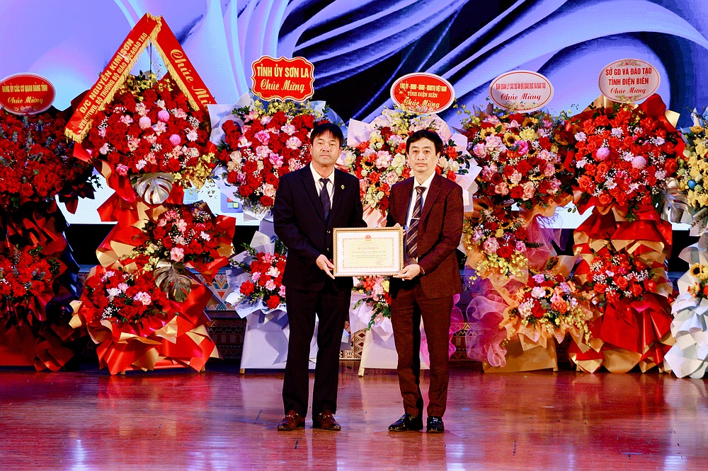 Hân hoan trong ngày hội Kỷ niệm 65 năm Ngày thành lập Trường Đại học Tây Bắc (1960 - 2025) và 43 năm Ngày Nhà giáo Việt Nam (1982 - 2025)