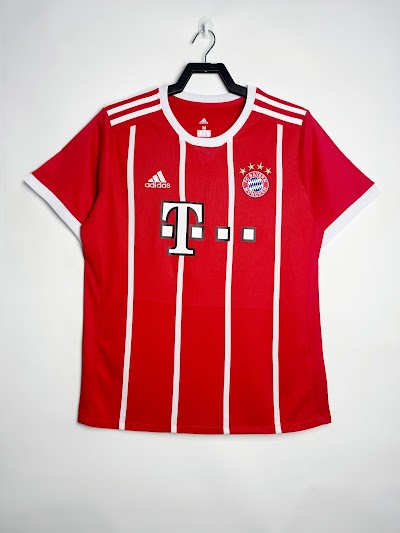 Retro 2017-18 Bayern Local @lumorasports.jpeg